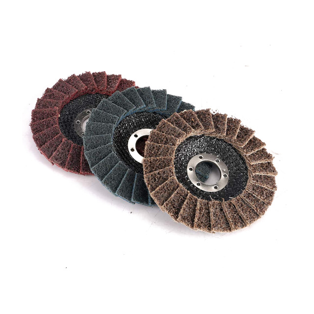 Surface conditioning flap disc for metal cleaning and finishing