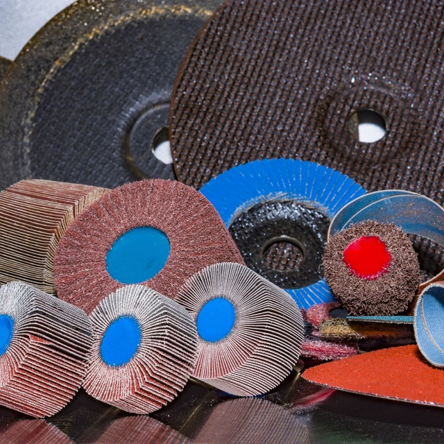 shaft mounted non woven flap wheel for metal finishing
