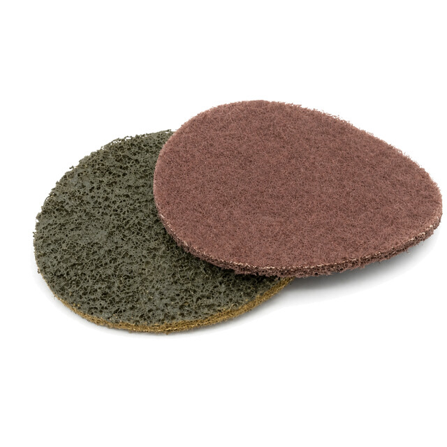 Industrial surface conditioning material roll for metal processing