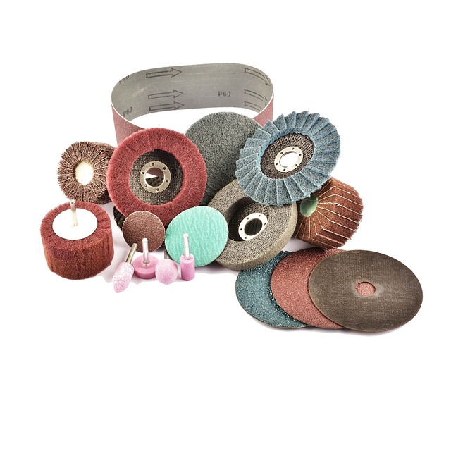 shaft mounted interleaved flap wheel for metal finishing